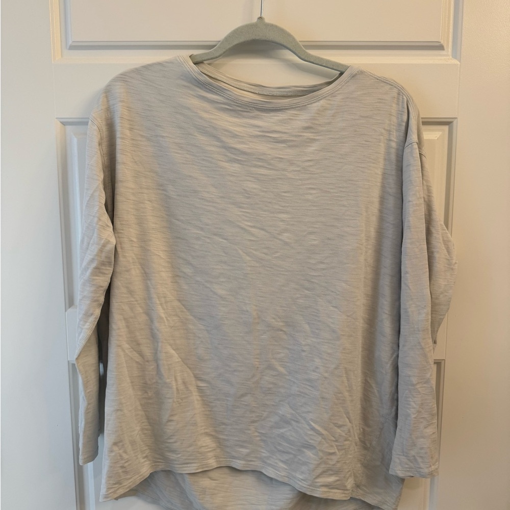 lululemon athletica Light Gray Long Sleeve Top